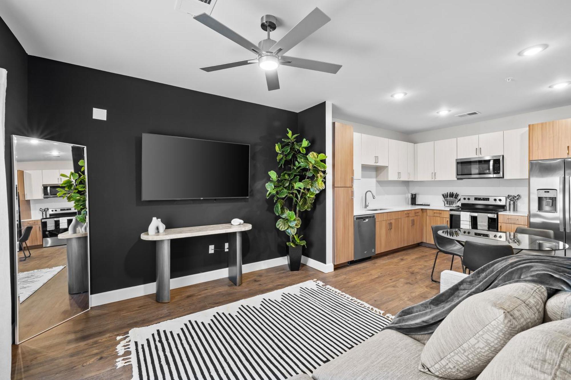 נאשוויל Midnight Manor Penthouse Suite The Gulch מראה חיצוני תמונה