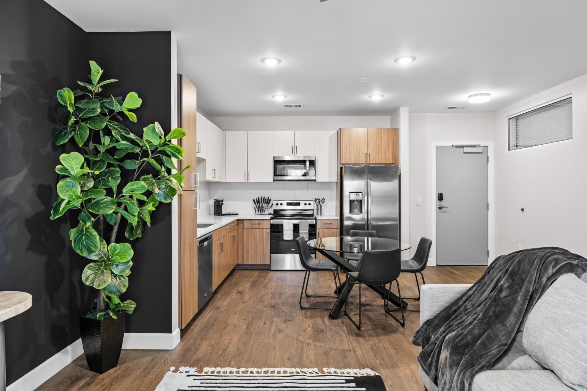 נאשוויל Midnight Manor Penthouse Suite The Gulch מראה חיצוני תמונה