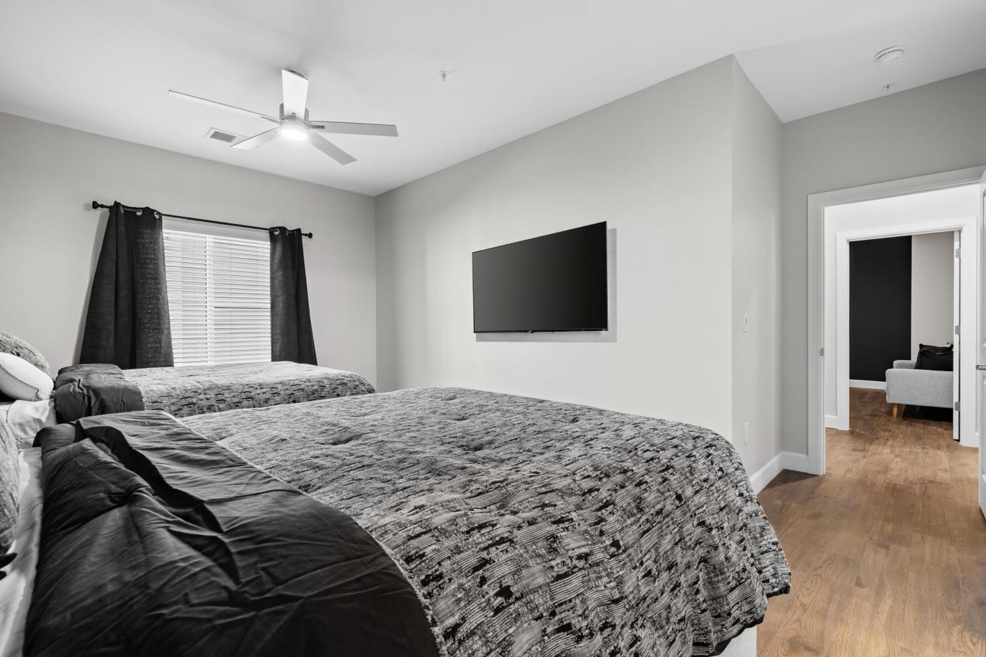 נאשוויל Midnight Manor Penthouse Suite The Gulch מראה חיצוני תמונה