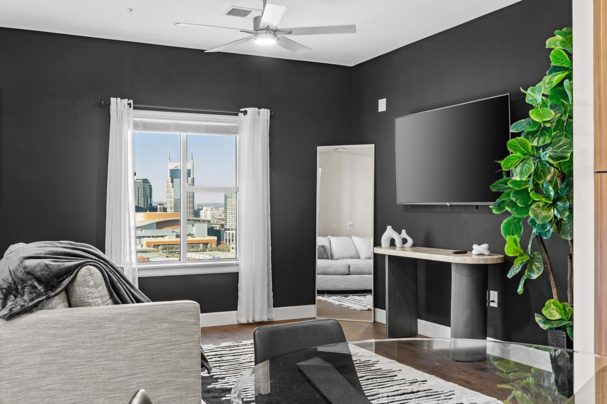 נאשוויל Midnight Manor Penthouse Suite The Gulch מראה חיצוני תמונה
